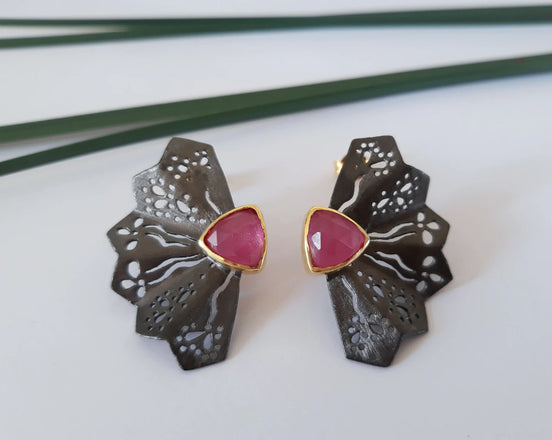 Mini Hanako earrings