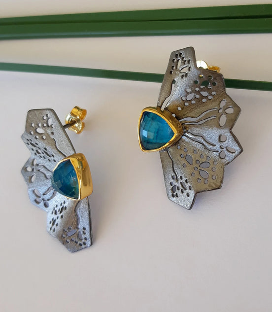 Mini Hanako Earrings